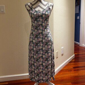 L.A. Hearts - V-Neck Maxi Dress / Size Small
